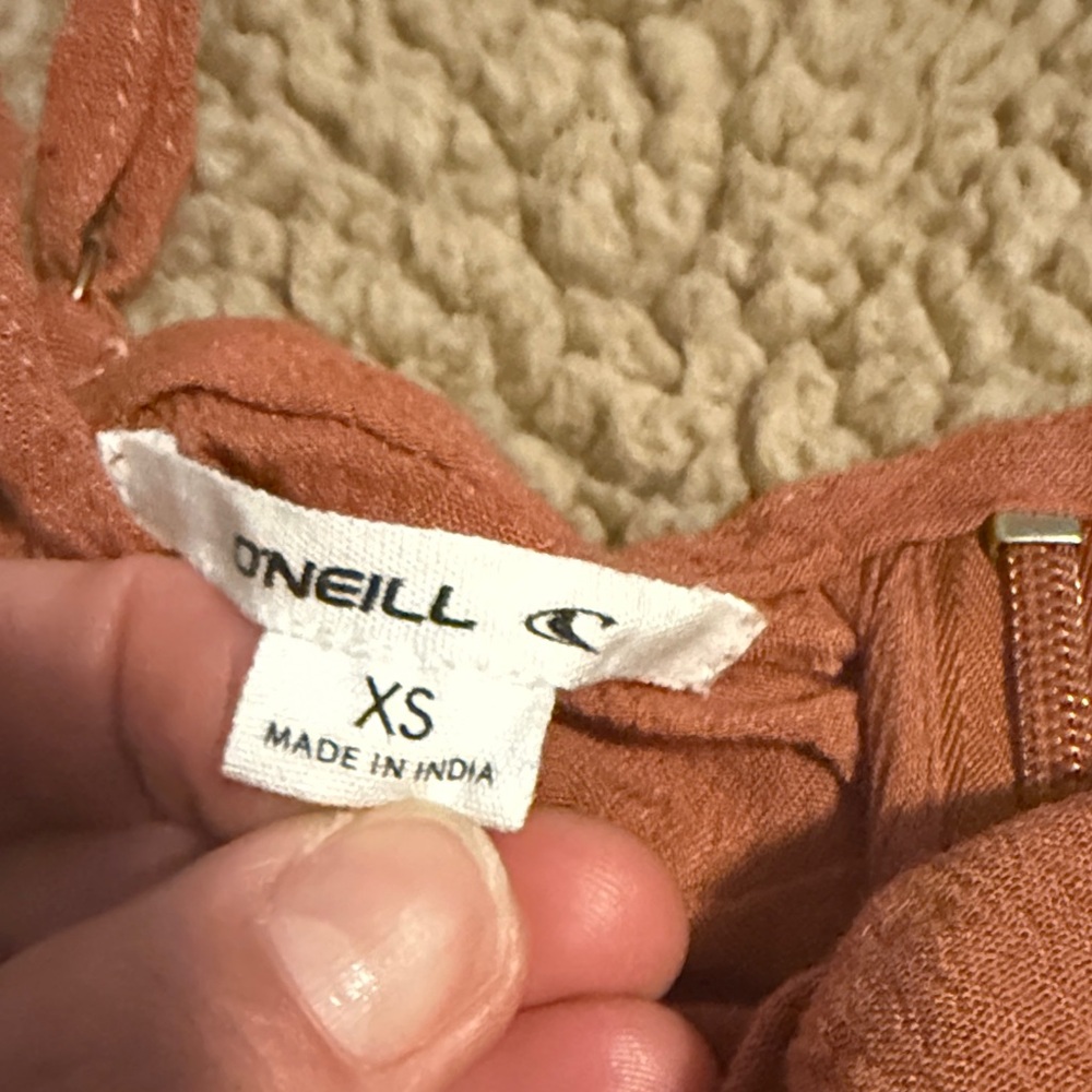 O'Neill Rust and Cream Ruched Crop Tops - Picture 3 of 4